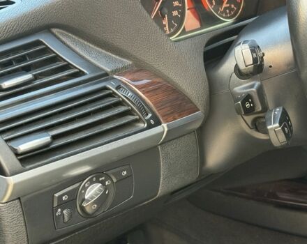 Коричневый БМВ Х5, объемом двигателя 3 л и пробегом 255 тыс. км за 12200 $, фото 12 на Automoto.ua