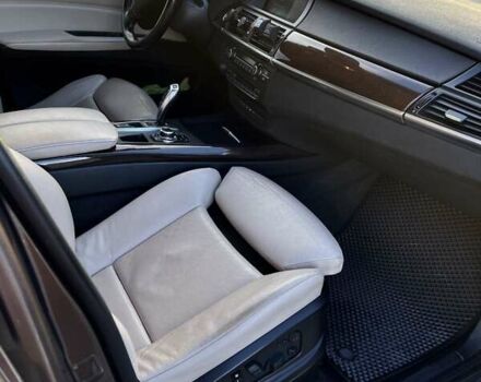 Коричневый БМВ Х5, объемом двигателя 3 л и пробегом 258 тыс. км за 20900 $, фото 11 на Automoto.ua