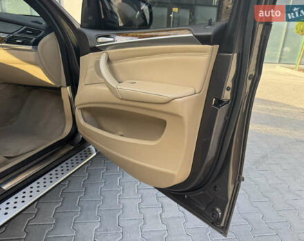 Коричневый БМВ Х5, объемом двигателя 2.98 л и пробегом 360 тыс. км за 16500 $, фото 7 на Automoto.ua