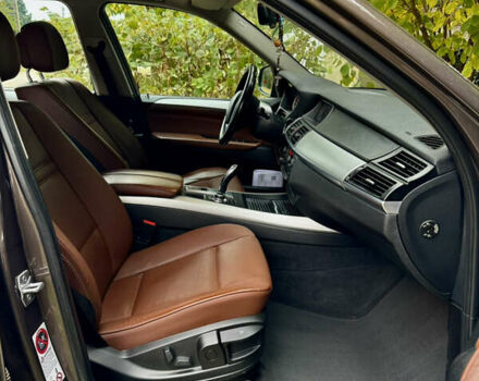 Коричневый БМВ Х5, объемом двигателя 3 л и пробегом 207 тыс. км за 22700 $, фото 22 на Automoto.ua