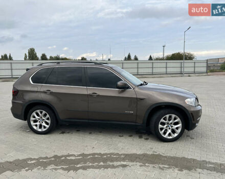 Коричневый БМВ Х5, объемом двигателя 2.98 л и пробегом 418 тыс. км за 10800 $, фото 4 на Automoto.ua