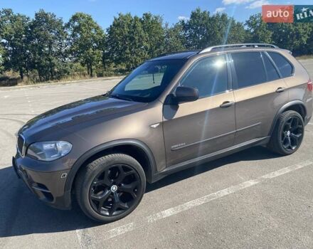 Коричневый БМВ Х5, объемом двигателя 3 л и пробегом 340 тыс. км за 15999 $, фото 2 на Automoto.ua