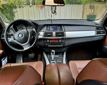 Коричневый БМВ Х5, объемом двигателя 3 л и пробегом 207 тыс. км за 22700 $, фото 17 на Automoto.ua