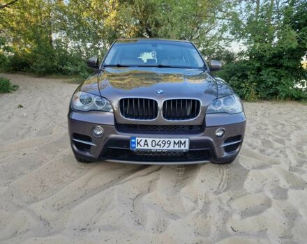 Коричневый БМВ Х5, объемом двигателя 3 л и пробегом 82 тыс. км за 18500 $, фото 1 на Automoto.ua