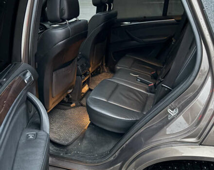 Коричневый БМВ Х5, объемом двигателя 2.98 л и пробегом 210 тыс. км за 14500 $, фото 8 на Automoto.ua