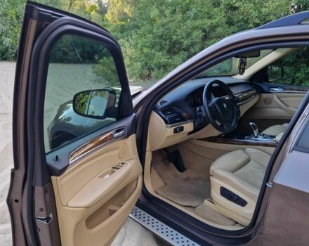 Коричневый БМВ Х5, объемом двигателя 3 л и пробегом 82 тыс. км за 18500 $, фото 8 на Automoto.ua