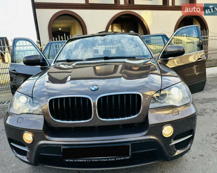 Коричневый БМВ Х5, объемом двигателя 3 л и пробегом 227 тыс. км за 15700 $, фото 2 на Automoto.ua