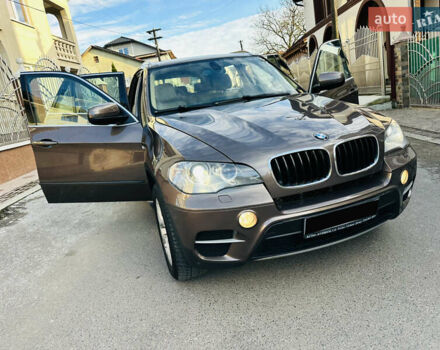 Коричневый БМВ Х5, объемом двигателя 3 л и пробегом 227 тыс. км за 15700 $, фото 100 на Automoto.ua