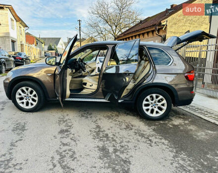 Коричневый БМВ Х5, объемом двигателя 3 л и пробегом 227 тыс. км за 15700 $, фото 111 на Automoto.ua