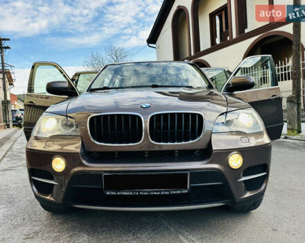 Коричневый БМВ Х5, объемом двигателя 3 л и пробегом 227 тыс. км за 15700 $, фото 99 на Automoto.ua