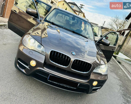 Коричневый БМВ Х5, объемом двигателя 3 л и пробегом 227 тыс. км за 15700 $, фото 103 на Automoto.ua