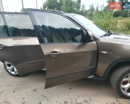 Коричневый БМВ Х5, объемом двигателя 2.98 л и пробегом 120 тыс. км за 16000 $, фото 2 на Automoto.ua