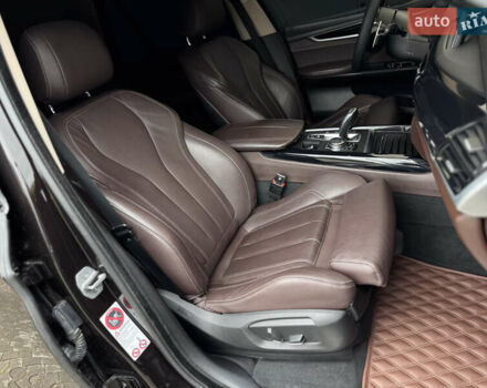 Коричневый БМВ Х5, объемом двигателя 3 л и пробегом 259 тыс. км за 33333 $, фото 39 на Automoto.ua