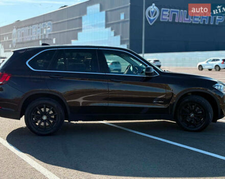 Коричневый БМВ Х5, объемом двигателя 3 л и пробегом 249 тыс. км за 27800 $, фото 9 на Automoto.ua