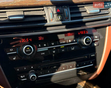 Коричневый БМВ Х5, объемом двигателя 3 л и пробегом 249 тыс. км за 27800 $, фото 22 на Automoto.ua