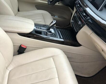 Коричневый БМВ Х5, объемом двигателя 3 л и пробегом 320 тыс. км за 20000 $, фото 4 на Automoto.ua