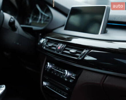 Коричневый БМВ Х5, объемом двигателя 2.99 л и пробегом 320 тыс. км за 23500 $, фото 18 на Automoto.ua