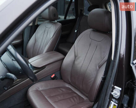 Коричневый БМВ Х5, объемом двигателя 2.99 л и пробегом 320 тыс. км за 23500 $, фото 12 на Automoto.ua