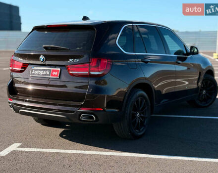 Коричневый БМВ Х5, объемом двигателя 3 л и пробегом 249 тыс. км за 27800 $, фото 8 на Automoto.ua