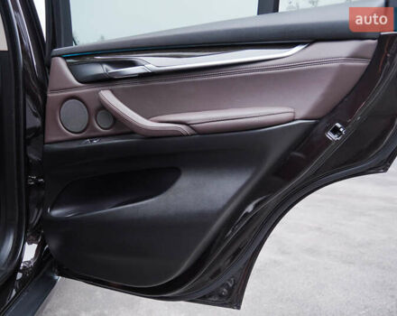 Коричневый БМВ Х5, объемом двигателя 2.99 л и пробегом 320 тыс. км за 23500 $, фото 15 на Automoto.ua