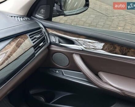 Коричневый БМВ Х5, объемом двигателя 3 л и пробегом 272 тыс. км за 24750 $, фото 94 на Automoto.ua