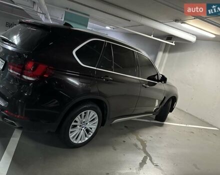 Коричневый БМВ Х5, объемом двигателя 2.99 л и пробегом 184 тыс. км за 33500 $, фото 6 на Automoto.ua