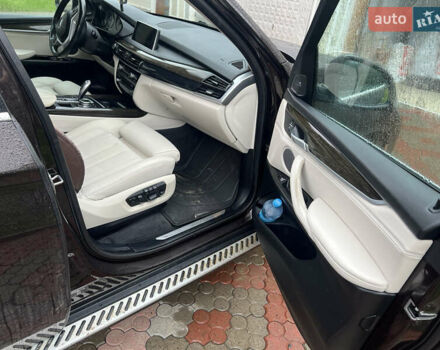 Коричневый БМВ Х5, объемом двигателя 2.99 л и пробегом 287 тыс. км за 26000 $, фото 6 на Automoto.ua