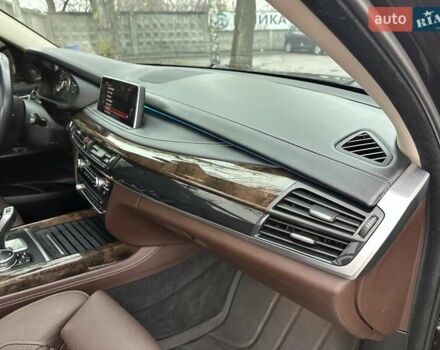 Коричневый БМВ Х5, объемом двигателя 3 л и пробегом 272 тыс. км за 24750 $, фото 28 на Automoto.ua