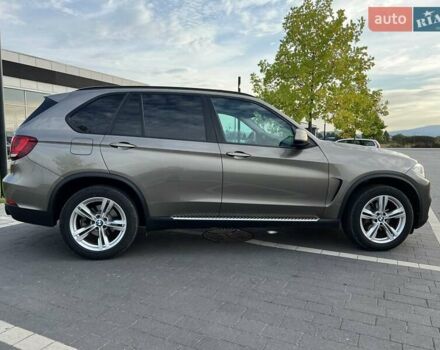 Коричневый БМВ Х5, объемом двигателя 2.99 л и пробегом 152 тыс. км за 35000 $, фото 7 на Automoto.ua