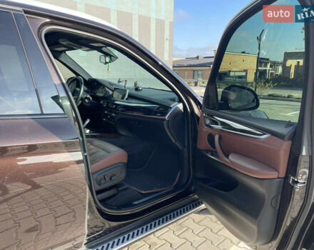 Коричневый БМВ Х5, объемом двигателя 3 л и пробегом 160 тыс. км за 24000 $, фото 14 на Automoto.ua