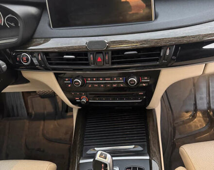 Коричневый БМВ Х5, объемом двигателя 2.98 л и пробегом 159 тыс. км за 24700 $, фото 9 на Automoto.ua