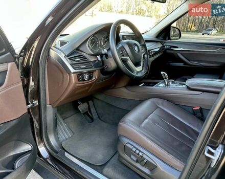 Коричневый БМВ Х5, объемом двигателя 2 л и пробегом 181 тыс. км за 22200 $, фото 10 на Automoto.ua
