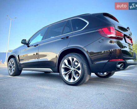 Коричневый БМВ Х5, объемом двигателя 2.99 л и пробегом 215 тыс. км за 36100 $, фото 9 на Automoto.ua