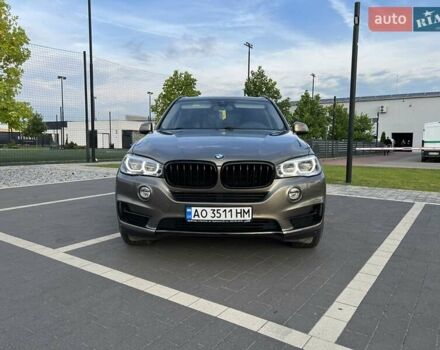 Коричневый БМВ Х5, объемом двигателя 2.99 л и пробегом 152 тыс. км за 35000 $, фото 1 на Automoto.ua