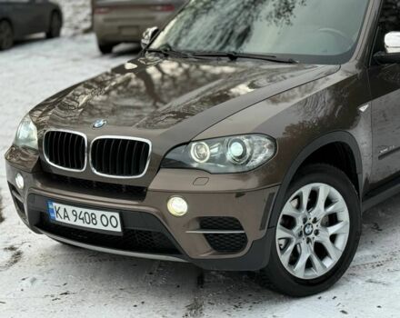 Коричневый БМВ Х5, объемом двигателя 3 л и пробегом 304 тыс. км за 11500 $, фото 1 на Automoto.ua
