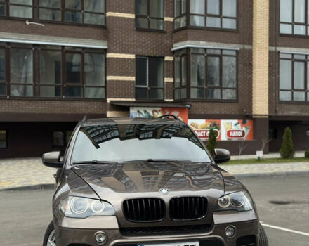 Коричневый БМВ Х5, объемом двигателя 3 л и пробегом 304 тыс. км за 15500 $, фото 1 на Automoto.ua