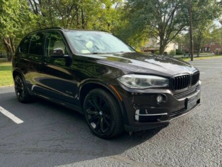 Коричневый БМВ Х5, объемом двигателя 3 л и пробегом 78 тыс. км за 5600 $, фото 1 на Automoto.ua