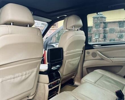 Красный БМВ Х5, объемом двигателя 4.8 л и пробегом 230 тыс. км за 11000 $, фото 19 на Automoto.ua