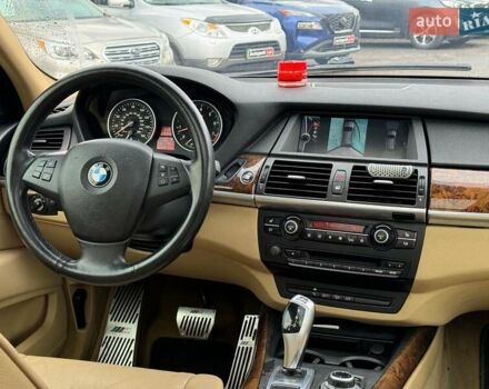 Красный БМВ Х5, объемом двигателя 3 л и пробегом 309 тыс. км за 12390 $, фото 27 на Automoto.ua