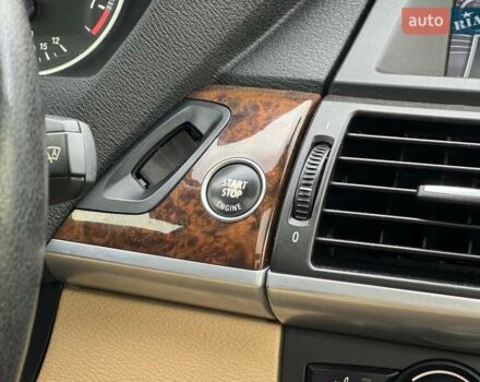 Красный БМВ Х5, объемом двигателя 3 л и пробегом 309 тыс. км за 12390 $, фото 33 на Automoto.ua