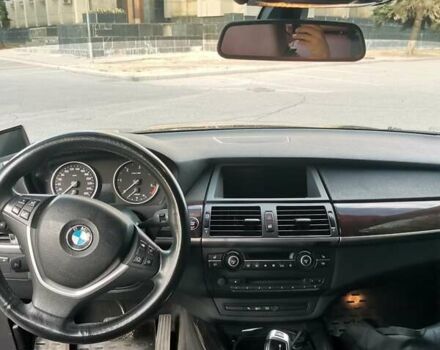 Красный БМВ Х5, объемом двигателя 4 л и пробегом 305 тыс. км за 16800 $, фото 11 на Automoto.ua