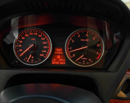 Красный БМВ Х5, объемом двигателя 3 л и пробегом 220 тыс. км за 14000 $, фото 11 на Automoto.ua