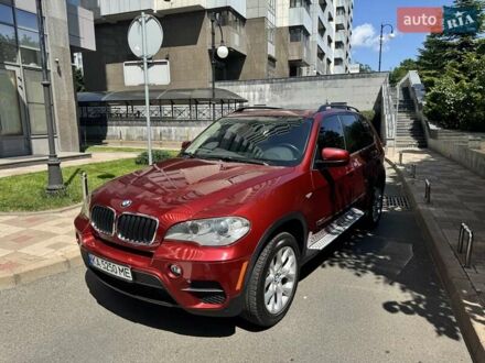 БМВ Х5 2011 у Києві на Automoto.ua Червоний БМВ Х5, об'ємом двигуна 2.98 л та пробігом 261 тис. км за 12950 $, фото 1 на Automoto.ua