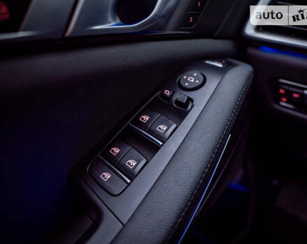 БМВ Х5, объемом двигателя 2 л и пробегом 27 тыс. км за 59064 $, фото 16 на Automoto.ua