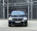 Серый БМВ Х5, объемом двигателя 3 л и пробегом 49 тыс. км за 77800 $, фото 2 на Automoto.ua