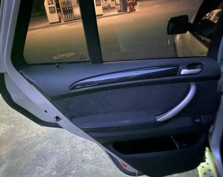 Серый БМВ Х5, объемом двигателя 3 л и пробегом 247 тыс. км за 7800 $, фото 4 на Automoto.ua