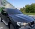 Серый БМВ Х5, объемом двигателя 2 л и пробегом 300 тыс. км за 14233 $, фото 3 на Automoto.ua