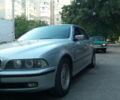 Сірий БМВ Х5, об'ємом двигуна 2 л та пробігом 300 тис. км за 6000 $, фото 1 на Automoto.ua