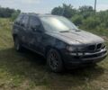 Серый БМВ Х5, объемом двигателя 3 л и пробегом 400 тыс. км за 2684 $, фото 1 на Automoto.ua