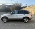 Серый БМВ Х5, объемом двигателя 3 л и пробегом 318 тыс. км за 7004 $, фото 6 на Automoto.ua